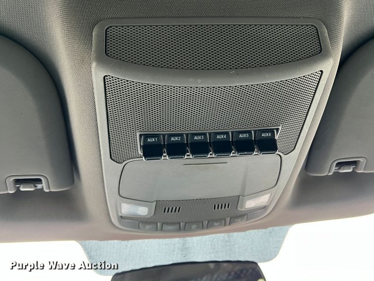 image for item DM2530 2017 Ford F350 Super Duty  bale bed pickup truck