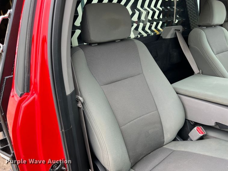 image for item DM2530 2017 Ford F350 Super Duty  bale bed pickup truck