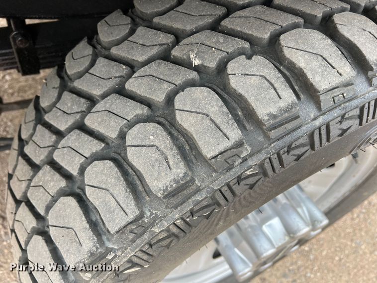 image for item DM2530 2017 Ford F350 Super Duty  bale bed pickup truck