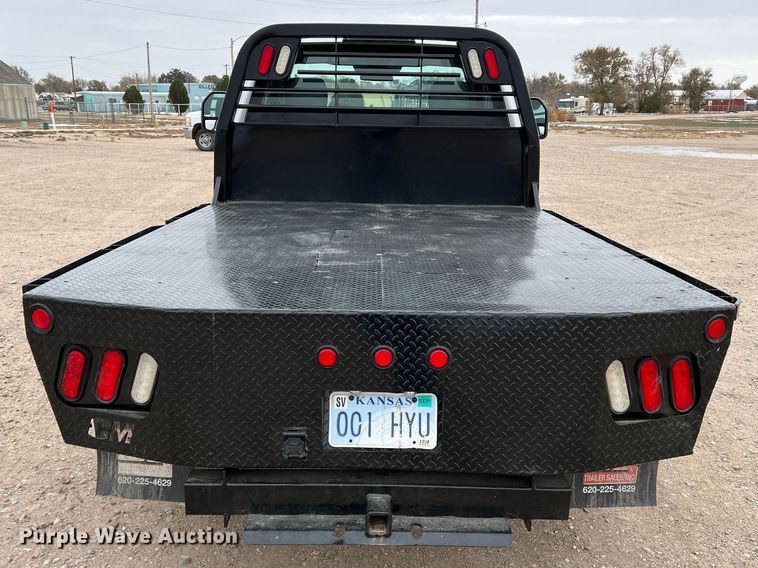 image for item DM2531 2017 Ford  F350 Super Duty  flatbed pickup truck