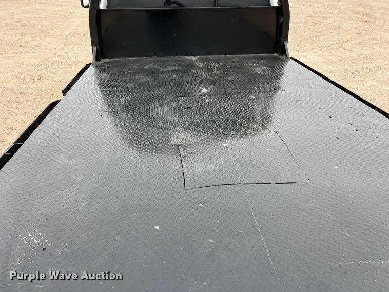 image for item DM2531 2017 Ford  F350 Super Duty  flatbed pickup truck