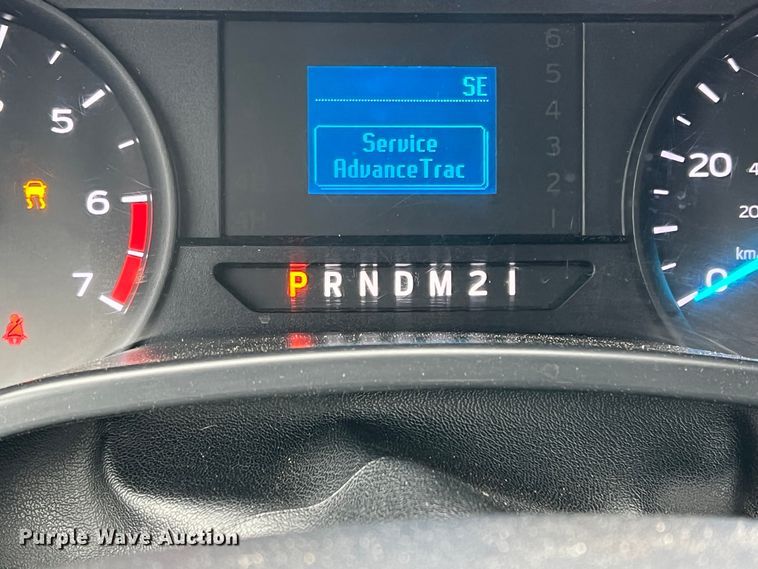 image for item DM2531 2017 Ford  F350 Super Duty  flatbed pickup truck