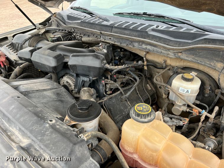 image for item DM2531 2017 Ford  F350 Super Duty  flatbed pickup truck