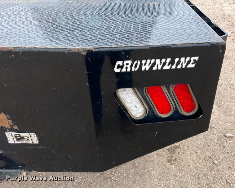 image for item DM2538 2019 Ford  F350 Super Duty  flatbed pickup truck