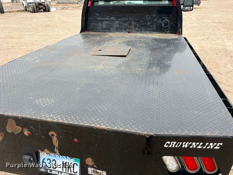 image for item DM2538 2019 Ford  F350 Super Duty  flatbed pickup truck