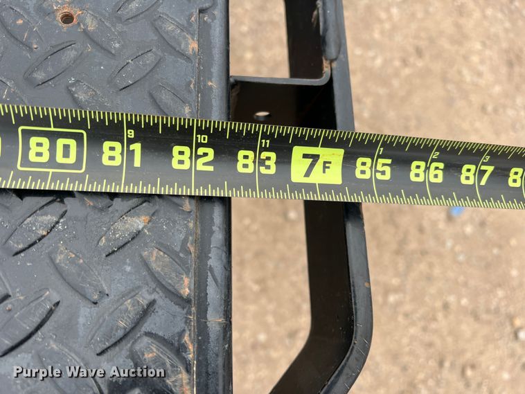 image for item DM2538 2019 Ford  F350 Super Duty  flatbed pickup truck