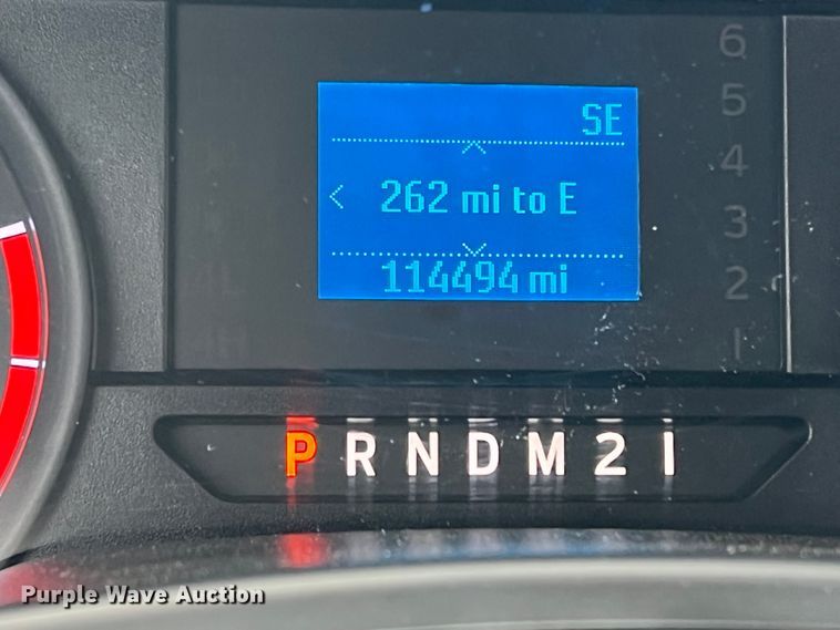 image for item DM2538 2019 Ford  F350 Super Duty  flatbed pickup truck