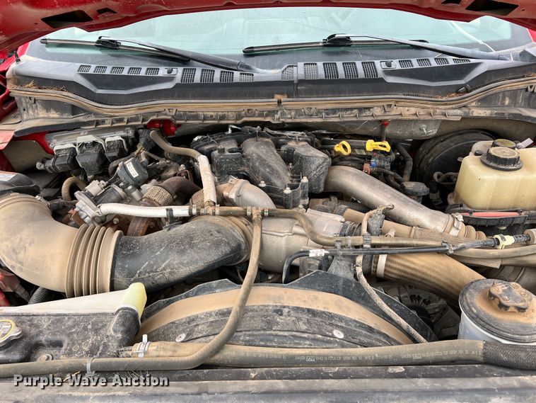 image for item DM2538 2019 Ford  F350 Super Duty  flatbed pickup truck