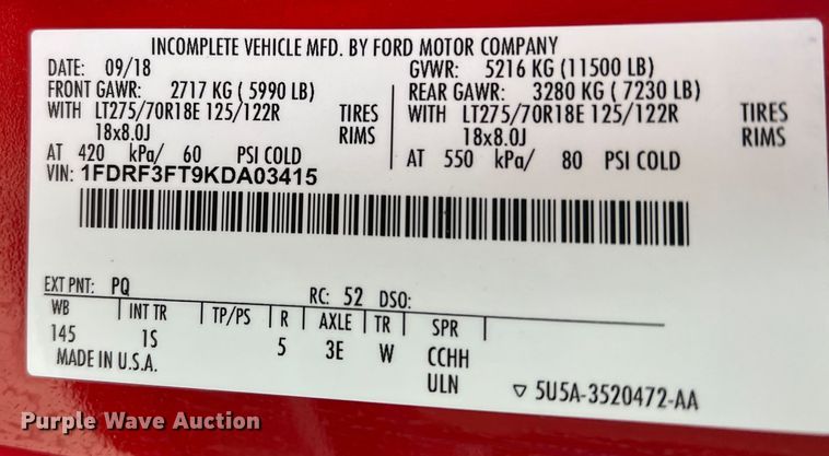 image for item DM2538 2019 Ford  F350 Super Duty  flatbed pickup truck