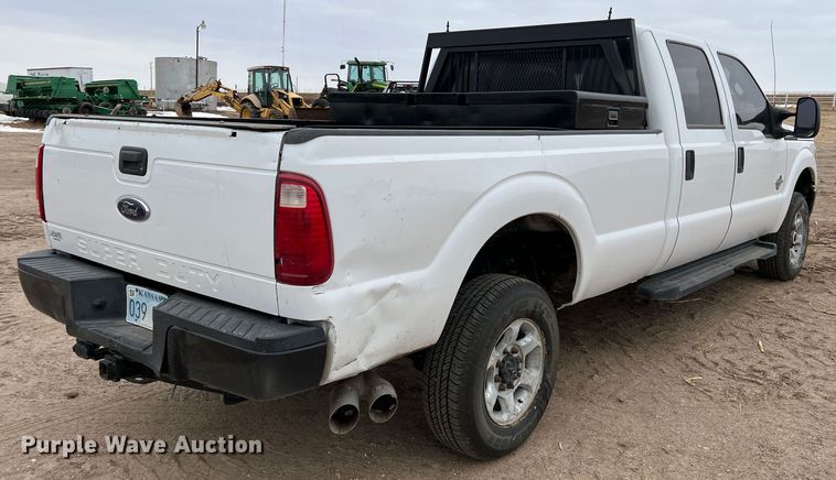 image for item DM2539 2016 Ford F350 Super Duty  Crew Cab pickup truck