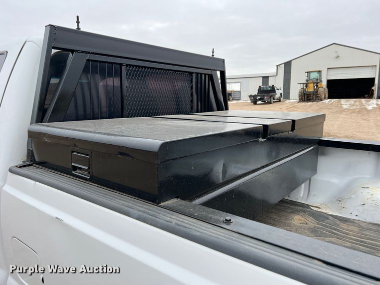 image for item DM2539 2016 Ford F350 Super Duty  Crew Cab pickup truck