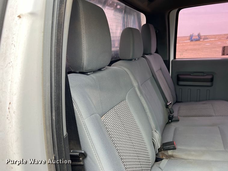 image for item DM2539 2016 Ford F350 Super Duty  Crew Cab pickup truck