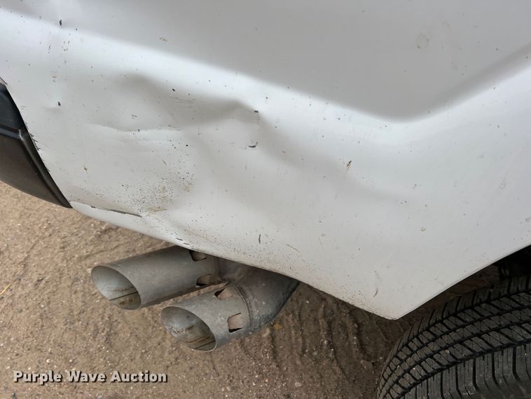 image for item DM2539 2016 Ford F350 Super Duty  Crew Cab pickup truck