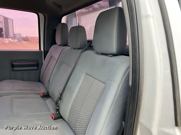 image for item DM2539 2016 Ford F350 Super Duty  Crew Cab pickup truck