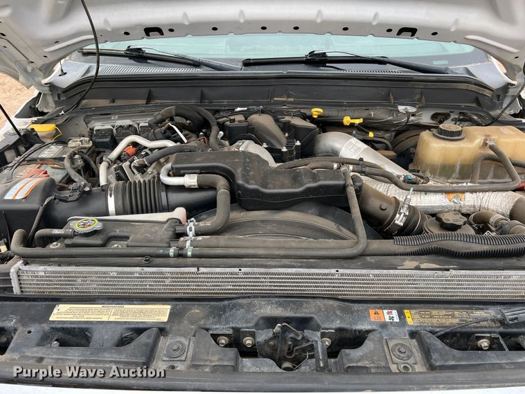 image for item DM2539 2016 Ford F350 Super Duty  Crew Cab pickup truck