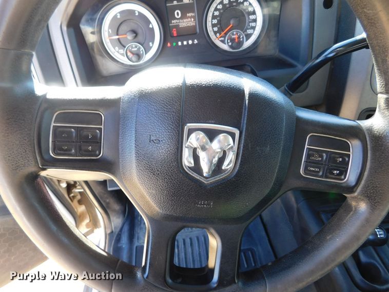 image for item DM2549 2013 Dodge Ram 5500  Crew Cab flatbed truck