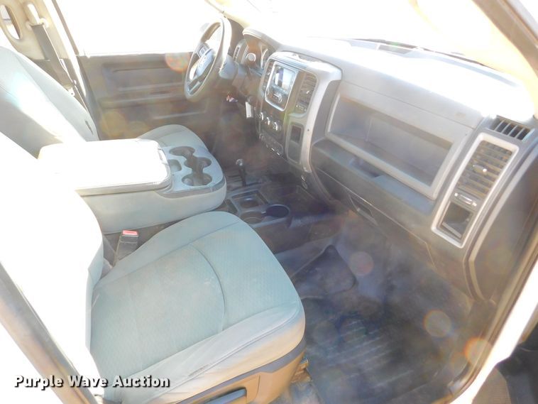 image for item DM2549 2013 Dodge Ram 5500  Crew Cab flatbed truck