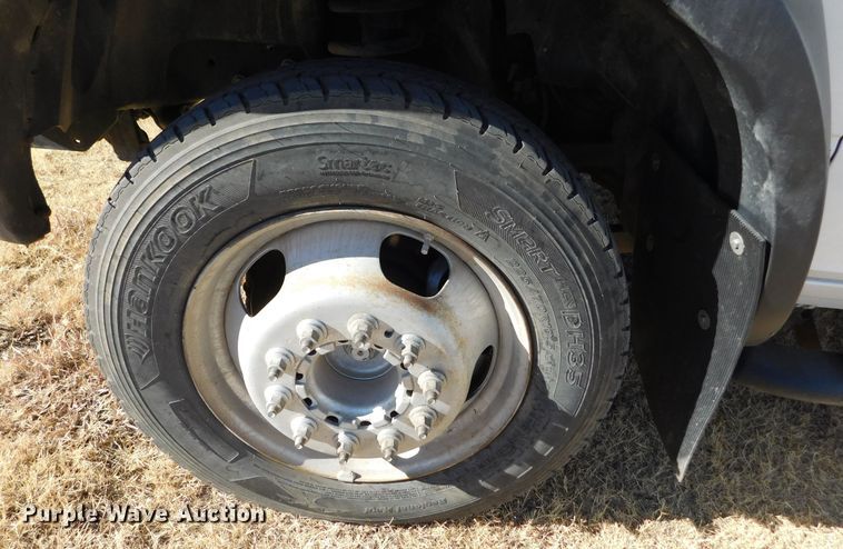 image for item DM2549 2013 Dodge Ram 5500  Crew Cab flatbed truck