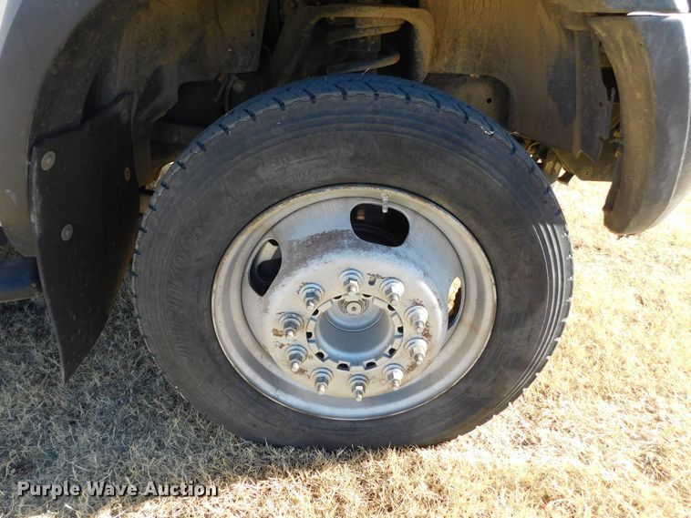 image for item DM2549 2013 Dodge Ram 5500  Crew Cab flatbed truck