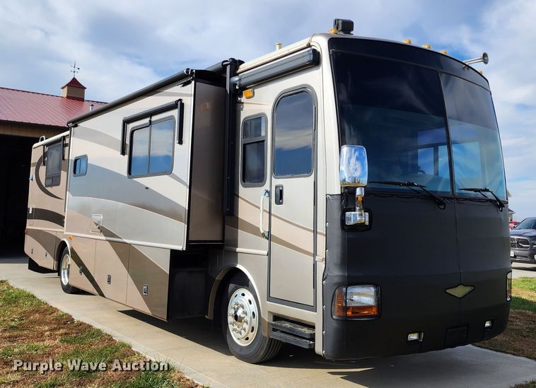 image for item DM4848 2004 Fleetwood  RV
