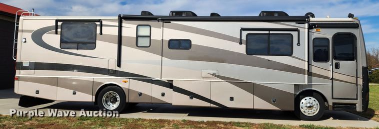 image for item DM4848 2004 Fleetwood  RV