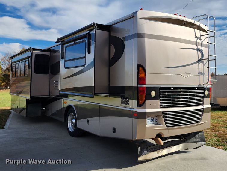image for item DM4848 2004 Fleetwood  RV