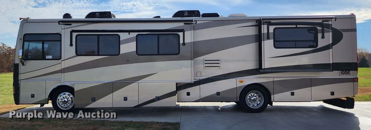 image for item DM4848 2004 Fleetwood  RV