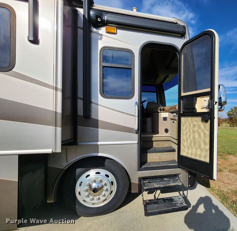 image for item DM4848 2004 Fleetwood  RV