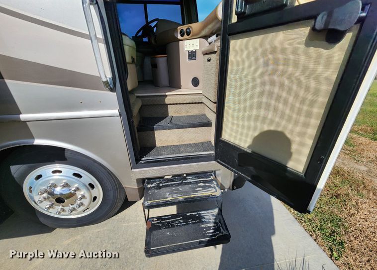 image for item DM4848 2004 Fleetwood  RV