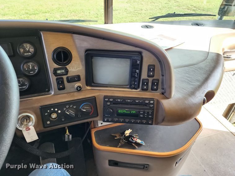 image for item DM4848 2004 Fleetwood  RV