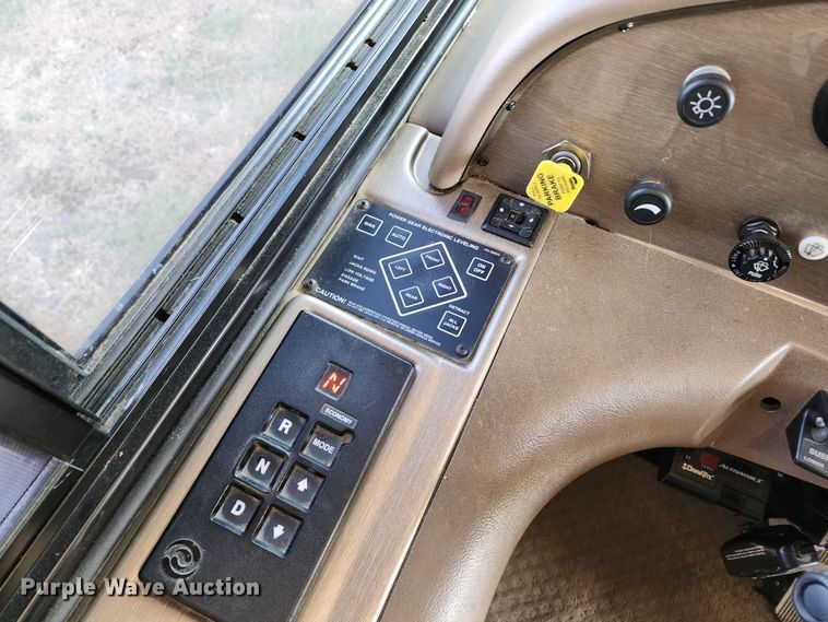 image for item DM4848 2004 Fleetwood  RV