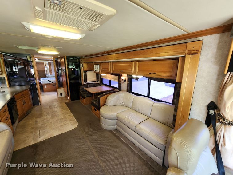 image for item DM4848 2004 Fleetwood  RV