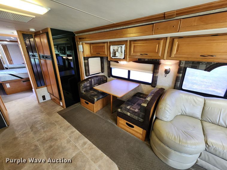 image for item DM4848 2004 Fleetwood  RV