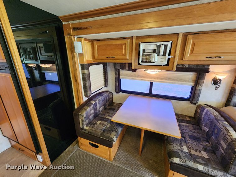 image for item DM4848 2004 Fleetwood  RV