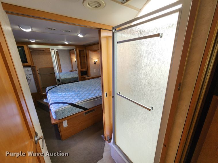 image for item DM4848 2004 Fleetwood  RV