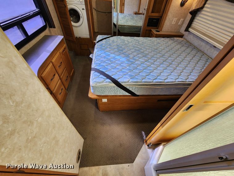 image for item DM4848 2004 Fleetwood  RV