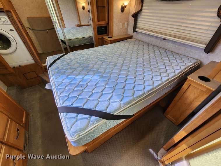 image for item DM4848 2004 Fleetwood  RV