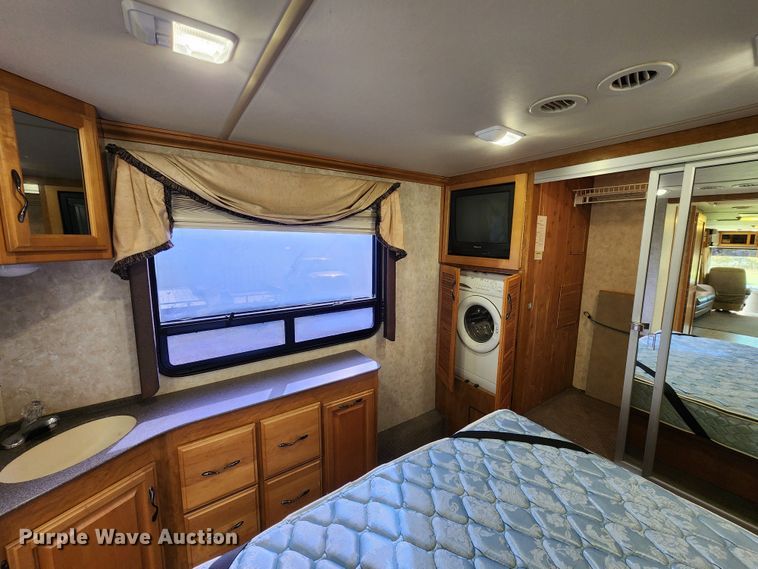 image for item DM4848 2004 Fleetwood  RV