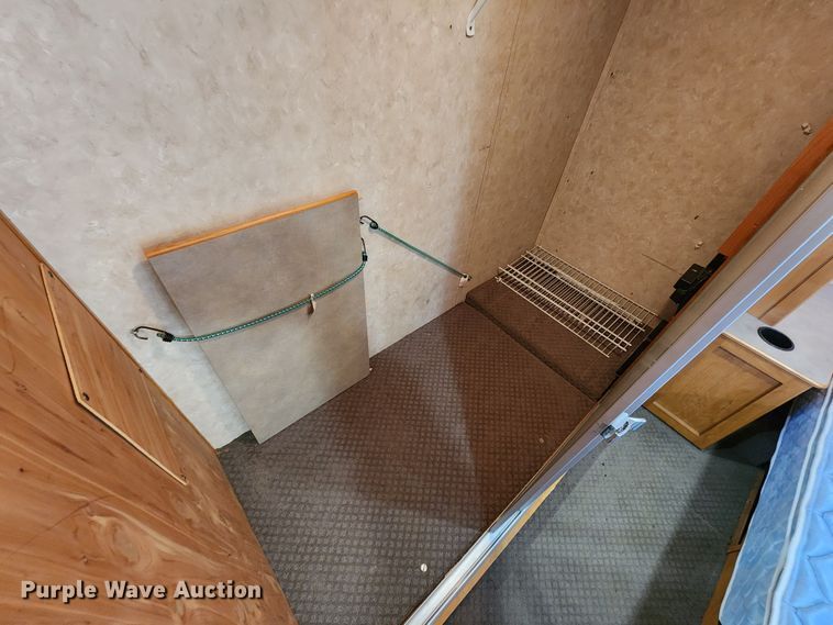 image for item DM4848 2004 Fleetwood  RV