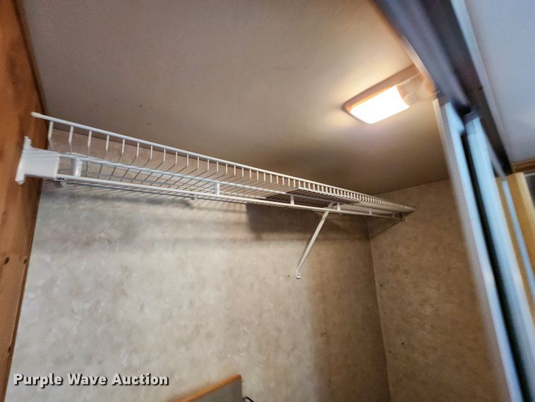 image for item DM4848 2004 Fleetwood  RV