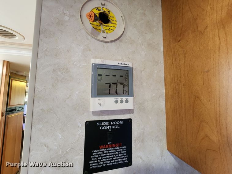 image for item DM4848 2004 Fleetwood  RV