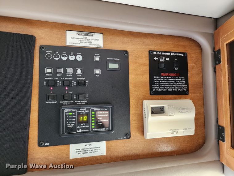 image for item DM4848 2004 Fleetwood  RV