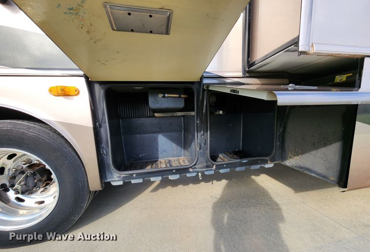 image for item DM4848 2004 Fleetwood  RV