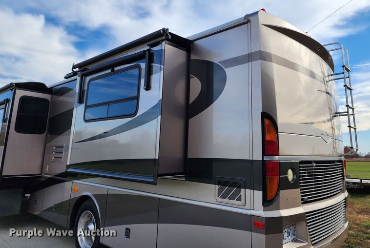 image for item DM4848 2004 Fleetwood  RV