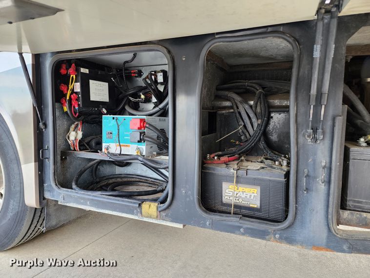 image for item DM4848 2004 Fleetwood  RV