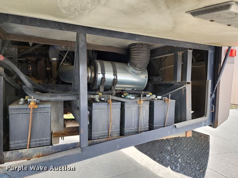 image for item DM4848 2004 Fleetwood  RV