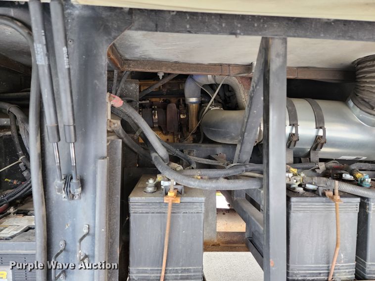 image for item DM4848 2004 Fleetwood  RV