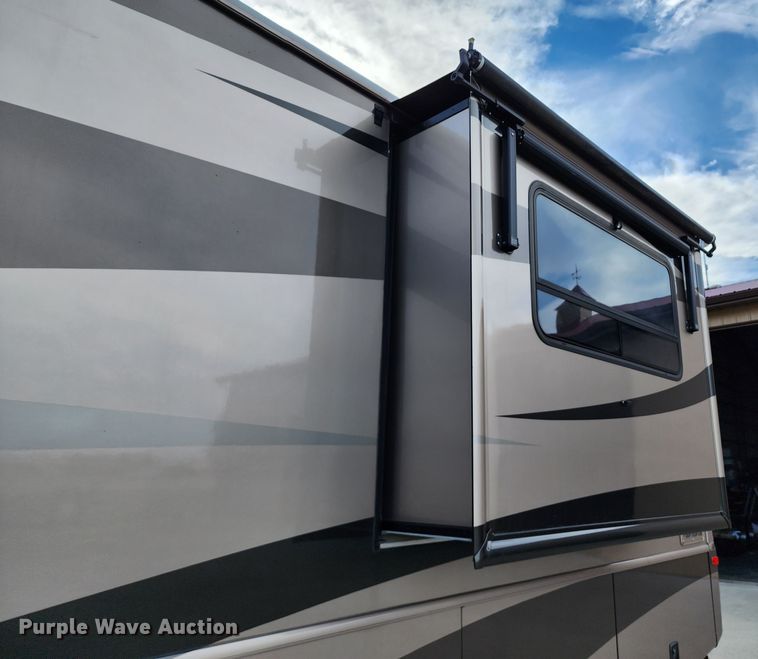 image for item DM4848 2004 Fleetwood  RV