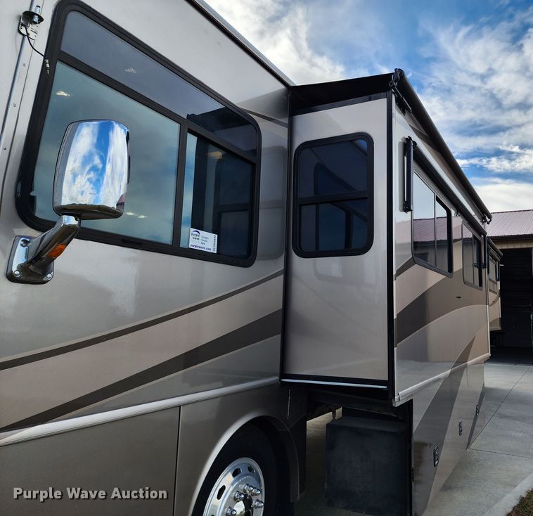 image for item DM4848 2004 Fleetwood  RV