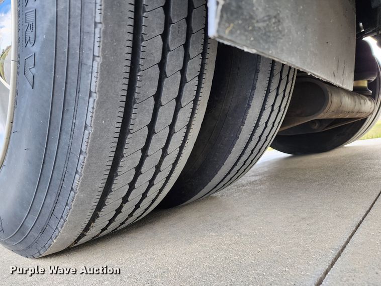 image for item DM4848 2004 Fleetwood  RV